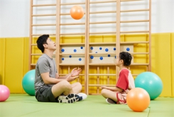 哪些感統(tǒng)失調(diào)訓(xùn)練方法可以改善觸覺(jué)失調(diào)？